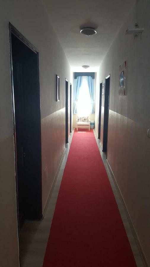Goekmavi Hostel